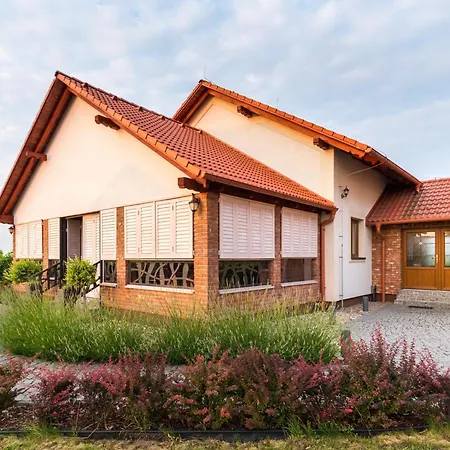Muslov Guest house 3*